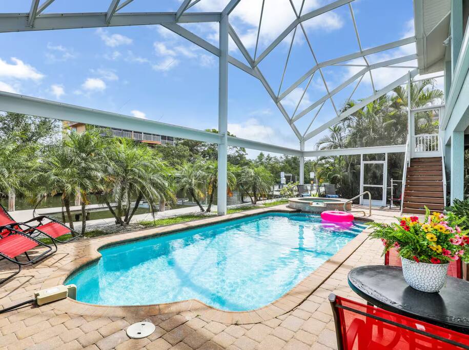 Sunset Views: Waterfront,Pool, Boat Dock, Elevator