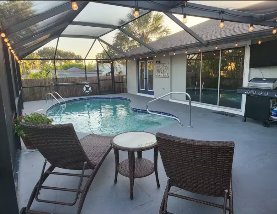 Backyard Oasis, Pool Home, Bonita Beach