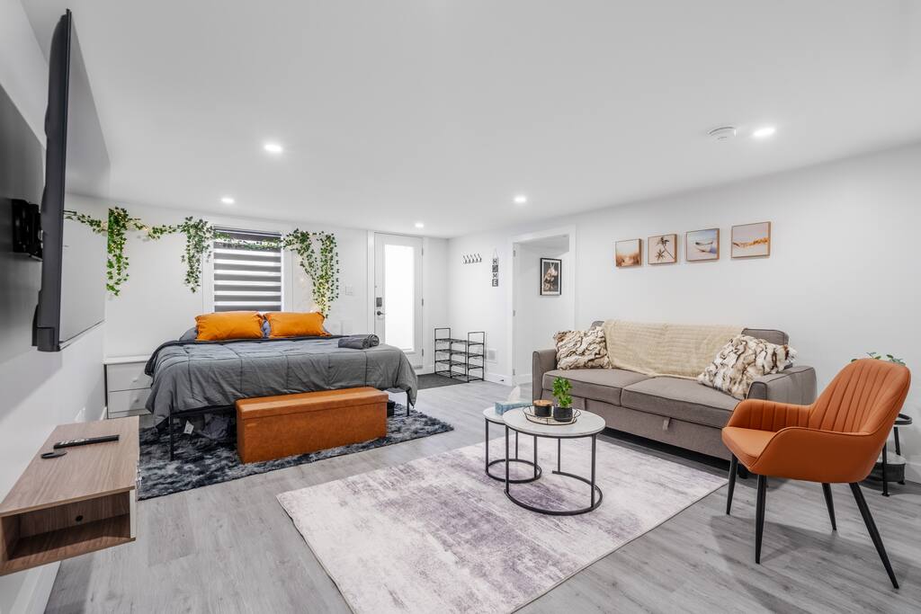 5min->Fanshawe|KingBed|FullKitchen|Laundry|65TV