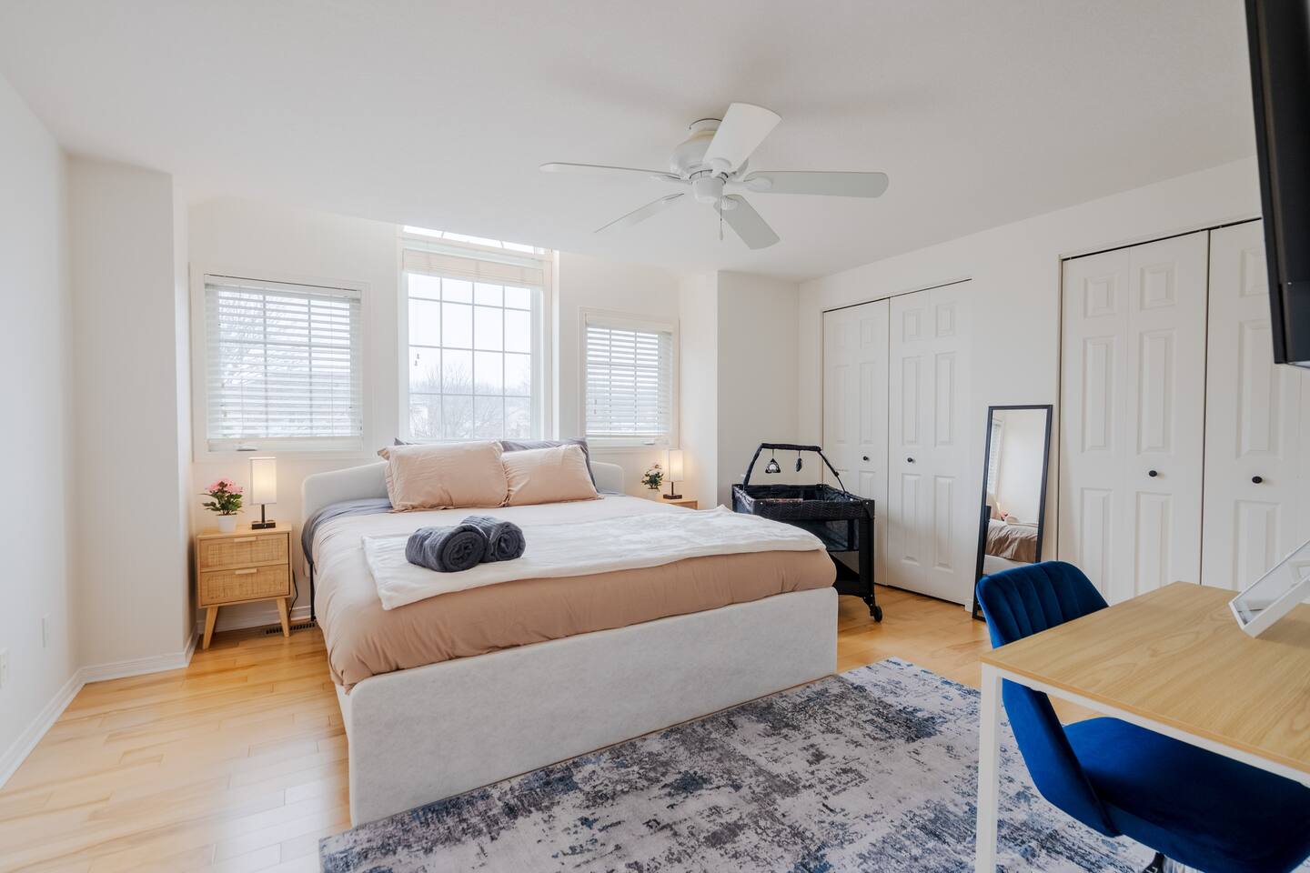 7min>VicHospital*5Beds*BBQ*AirHockey*3TVs*Backyard