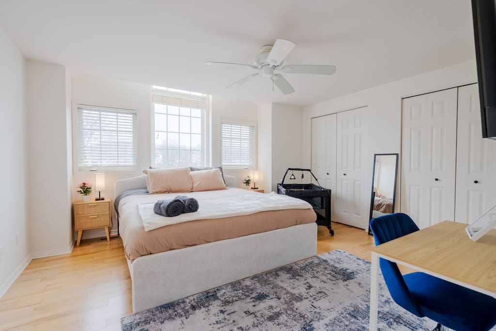 7min>VicHospital*5Beds*BBQ*AirHockey*3TVs*Backyard