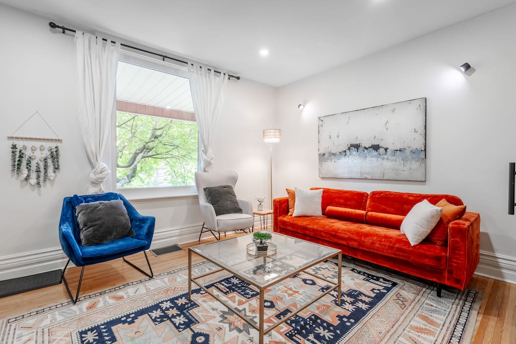 2Min->St. Joe’s | 2BR Near Western & Richmond Row