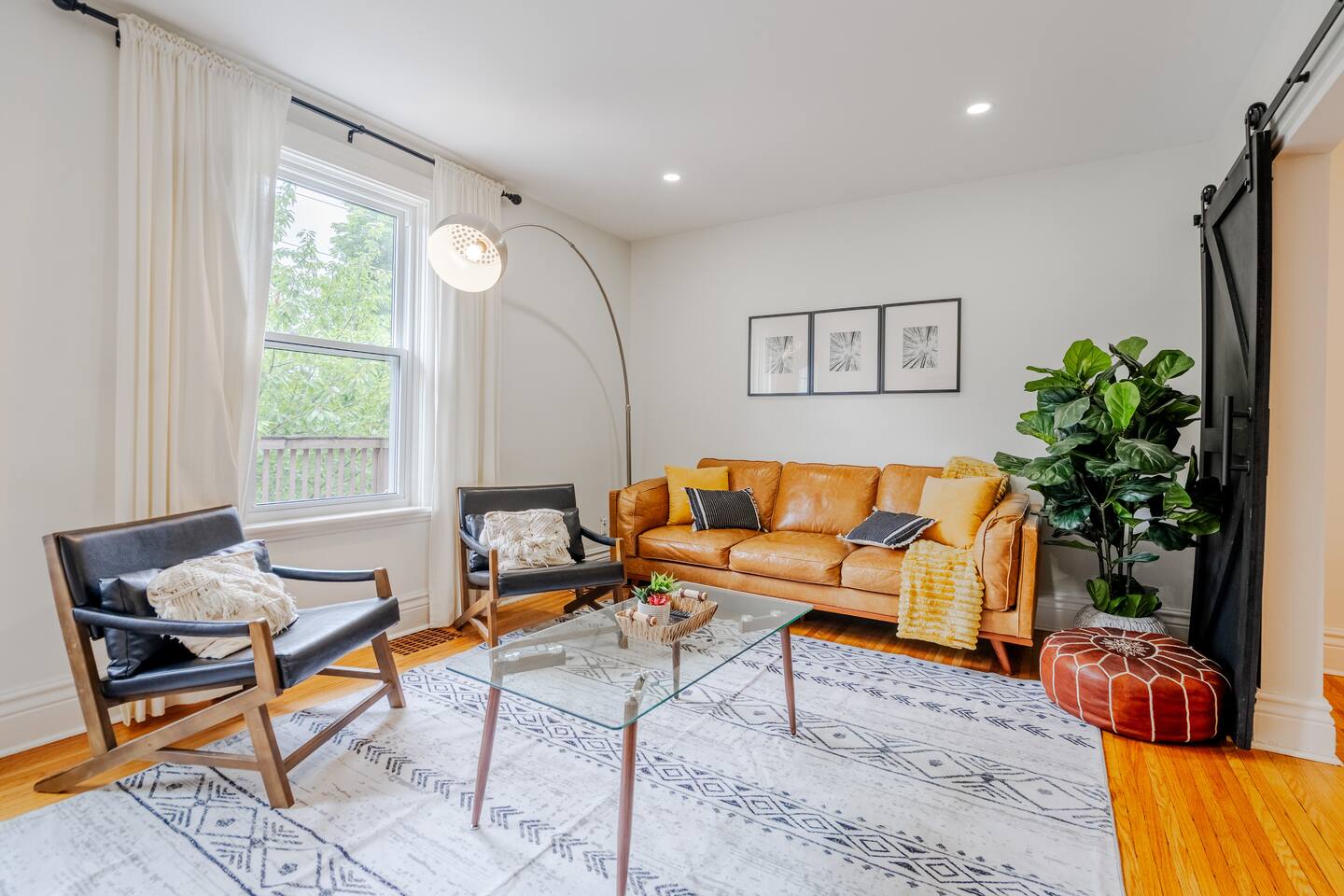 2Min->St. Joe’s | 2BR Near Western & Richmond Row