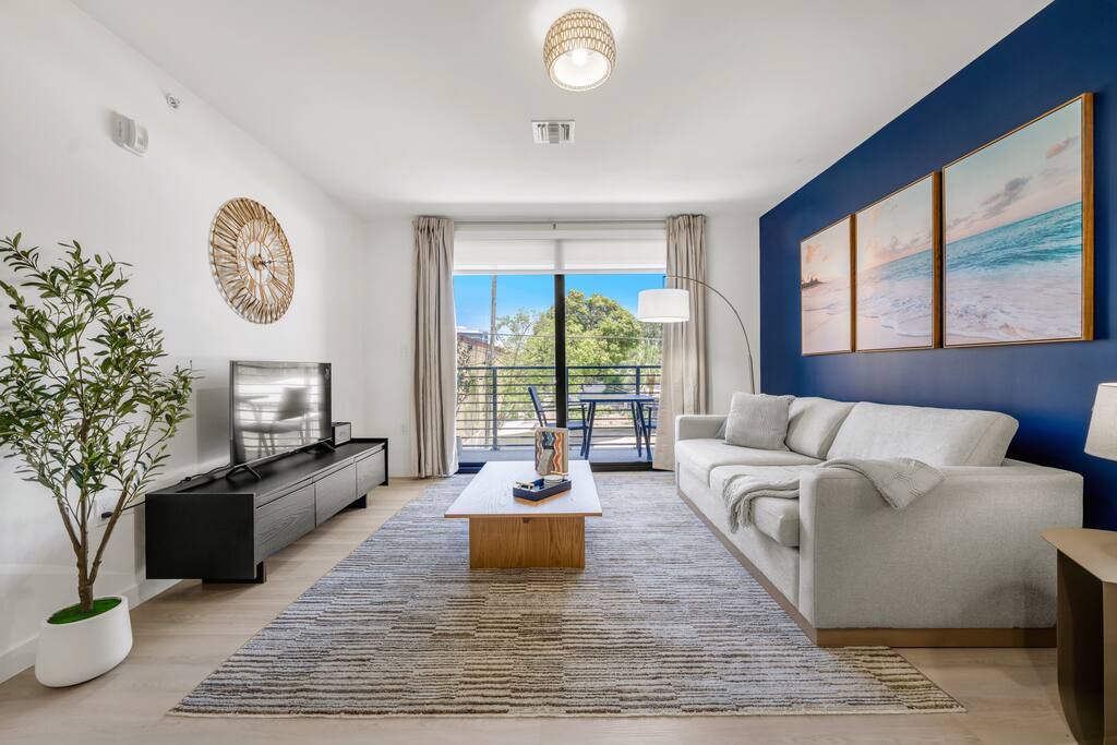 Luxury 3BR Oasis • Beach • Pool • Rooftop+Parking - Apartment