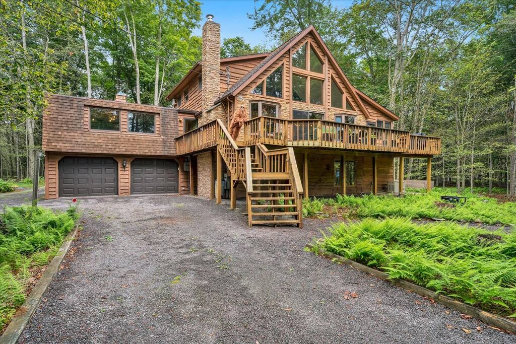 New! Arcade-Sauna-Hot Tub-Gym-Fire Pit-Mini Putt