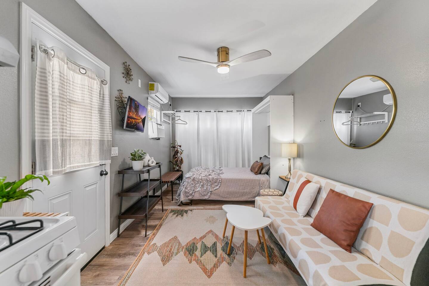 Cozy Cutie w Private Patio