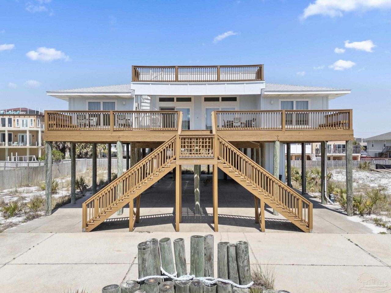 Sea'scape - Heated Pool, Beach Gear, Pet Friendly, Beach Views