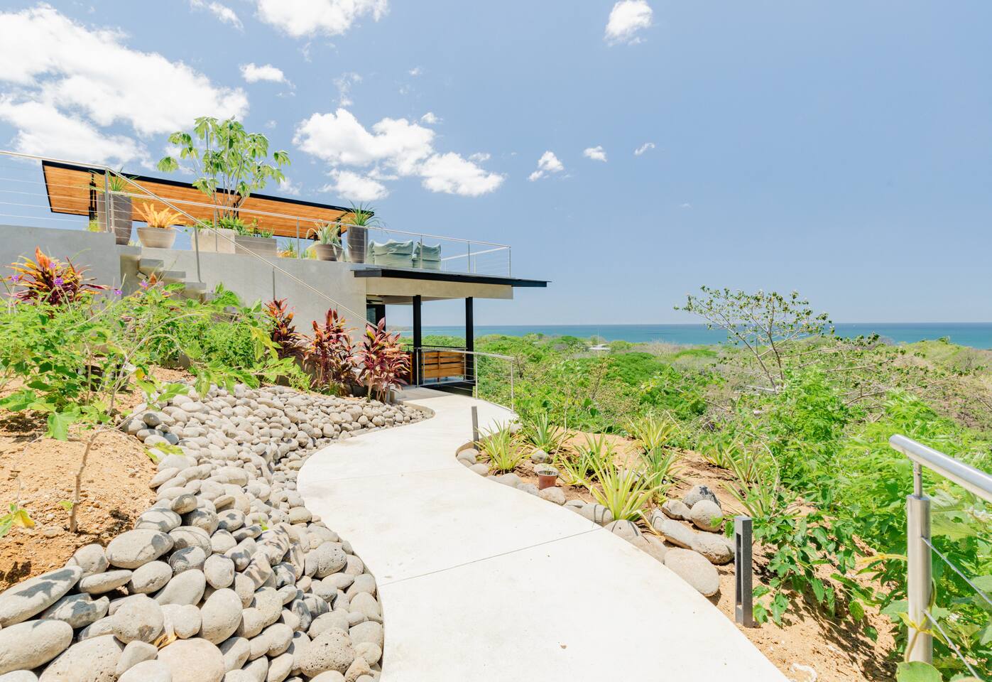 Enlightened Casita/Ocean View/Walk to Beach