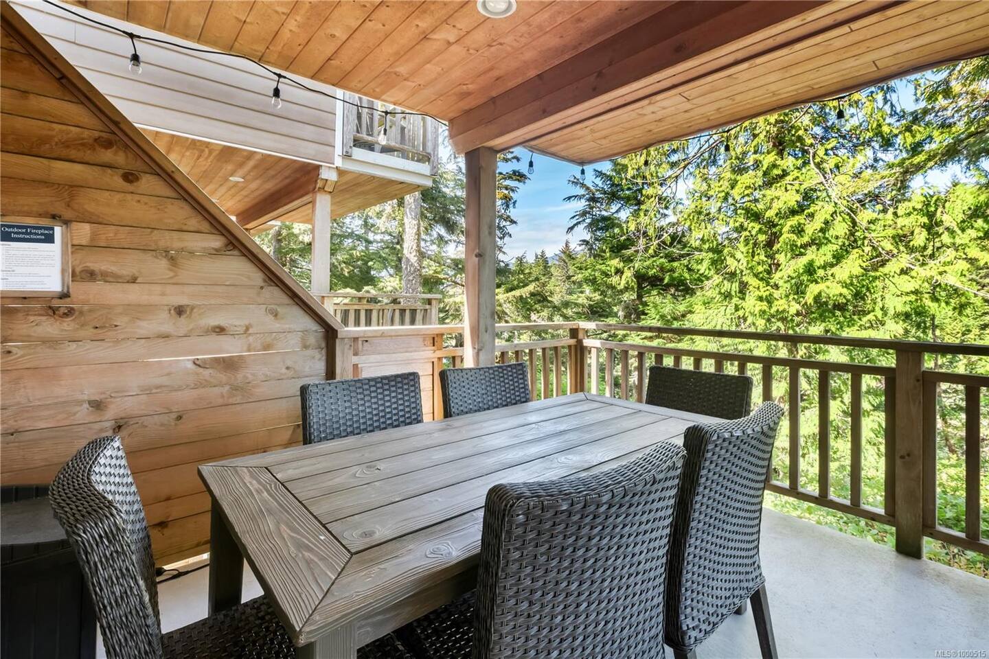 Seas and Trees Cabin • Views! Peaceful Cabin on Spring Cove