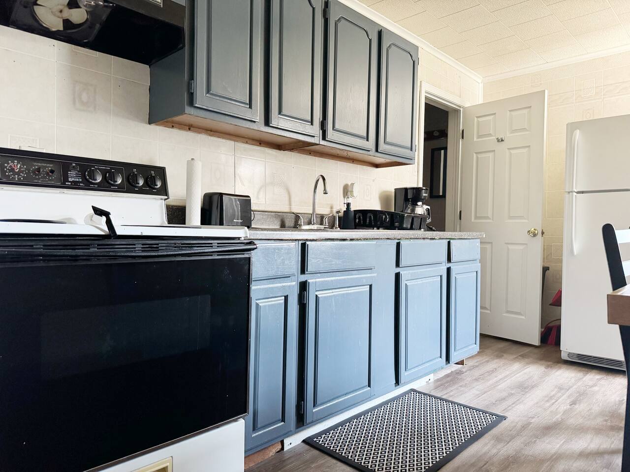 Princeton Place | QUEEN 2BD/1BA Apt photo 5