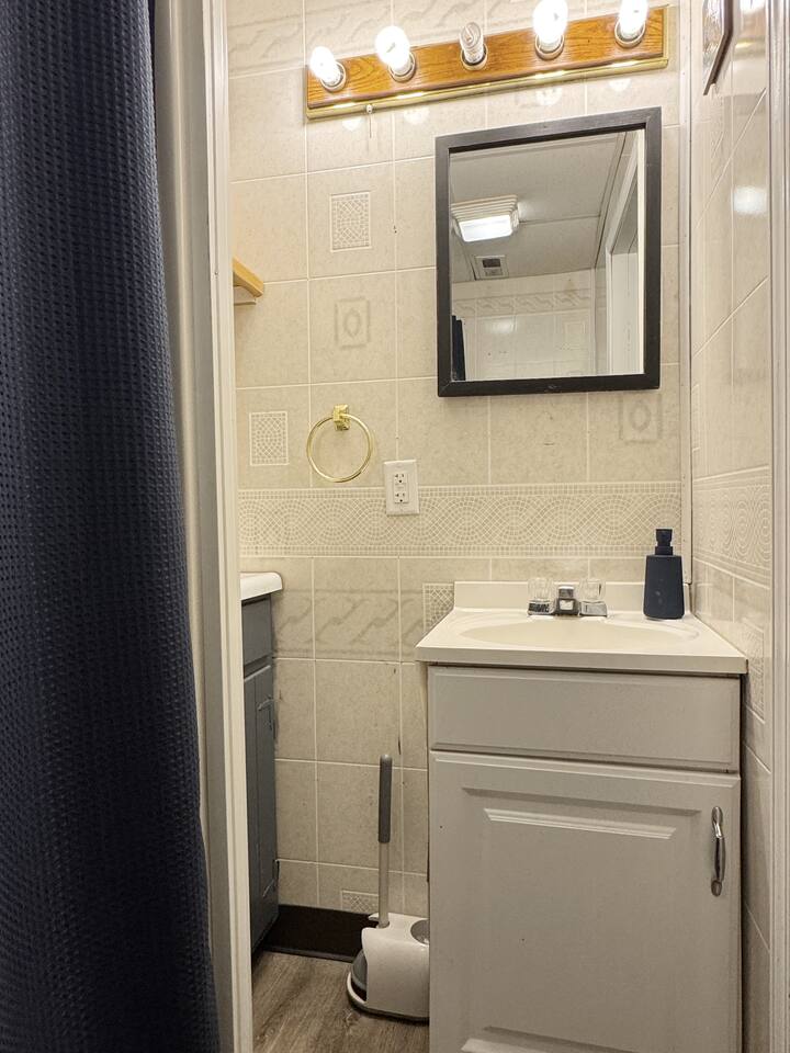 Princeton Place | QUEEN 2BD/1BA Apt