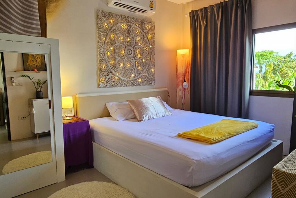 Balinese Vibe: Cozy Bed & Garden