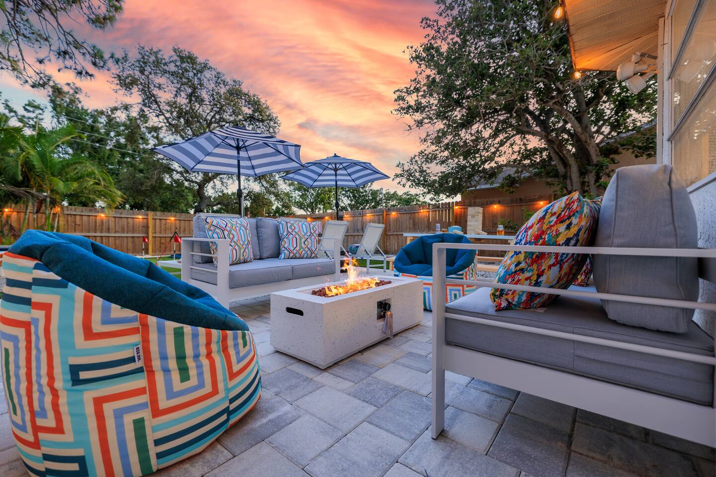 *NEW* Coastal Pop - Amenity Packed - Spacious & Stylish