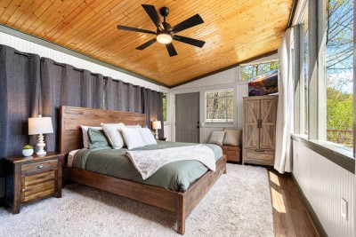 The Grand Cabin — Lower Level photo 24