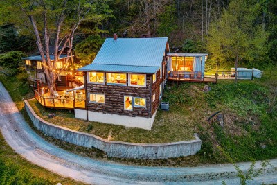 The Grand Cabin — Deck & Views photo 30