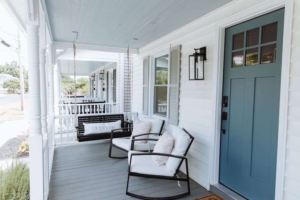 Renovated by Central Park-Walk 2 Beach! King Bed!