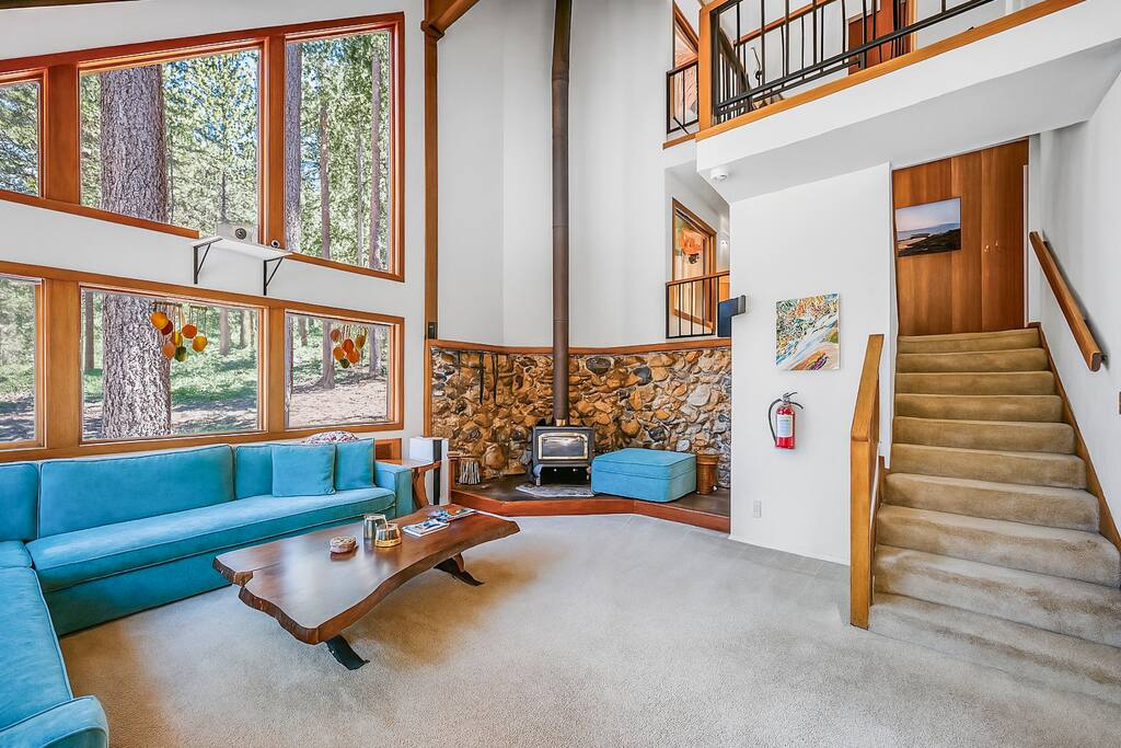 Luxury Chalet Near Lake Tahoe w/ Gym & Theater