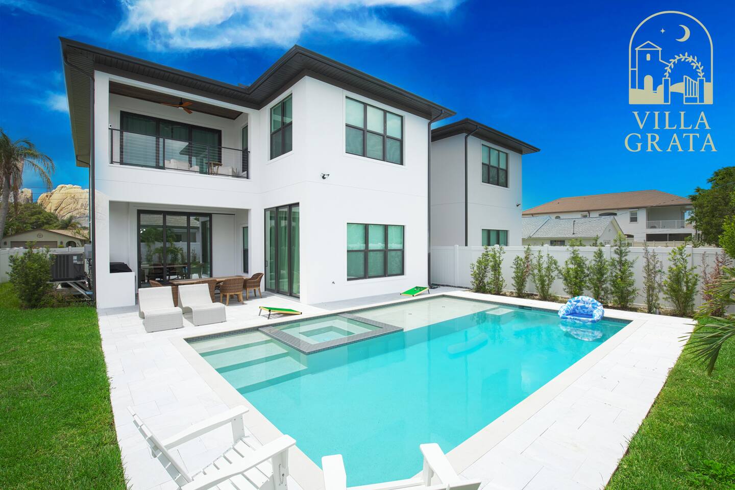 *New* Due Sogni-2 Villas | Heated Pool | Sleeps 28