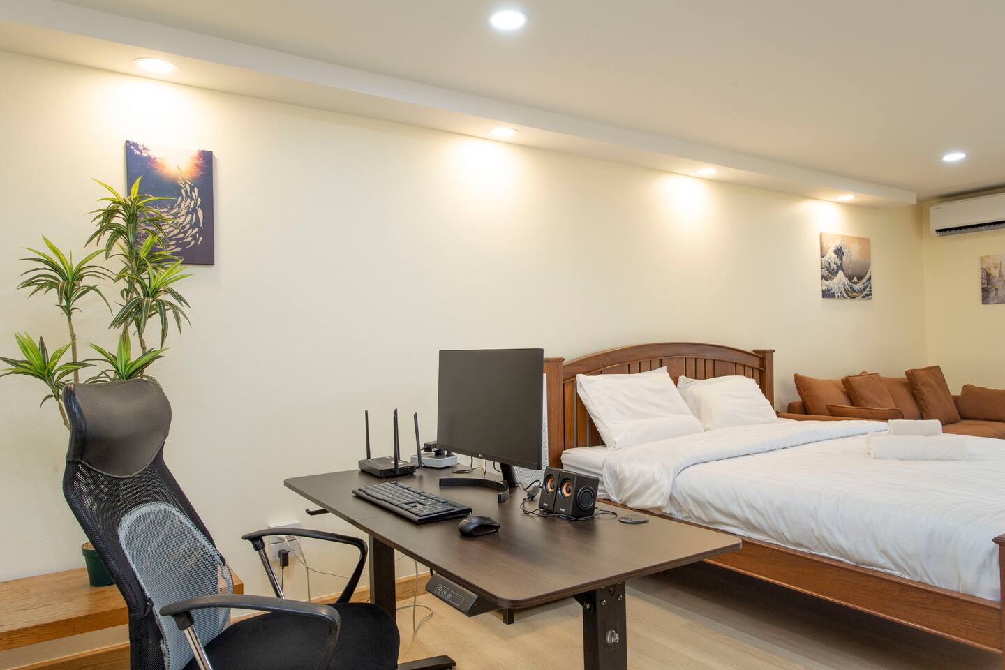 Studio with Workdesk near Nimman/Old City