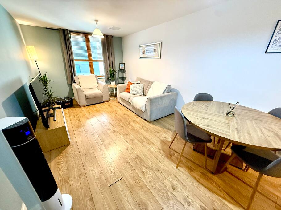 Large Harbourside Apartment | Bristol