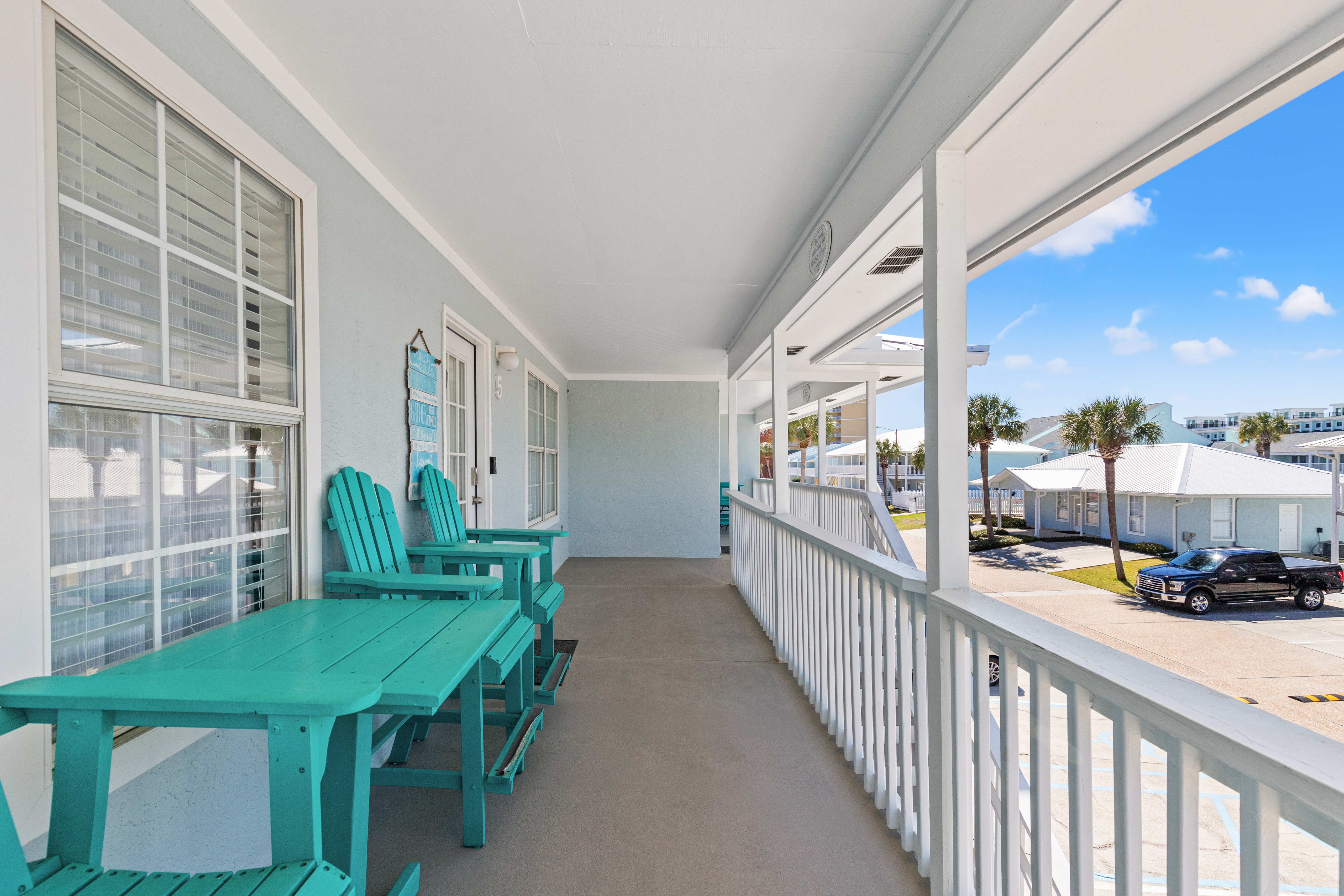Min to Beach • Pool • Sleeps 7 • Near Pier Park