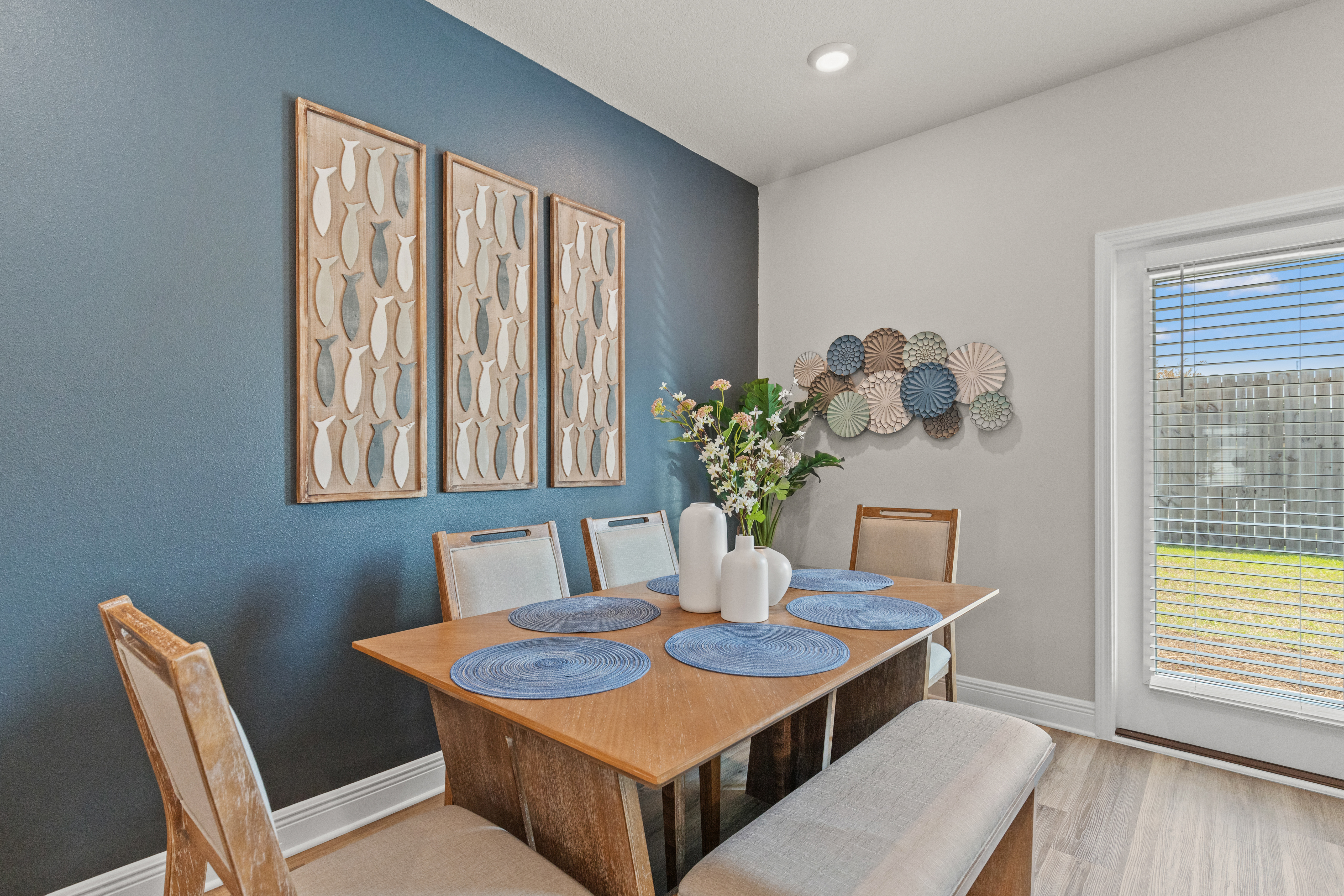 New 2025 3BR • Sleeps 10 • Walk to Beach + 2 Bikes