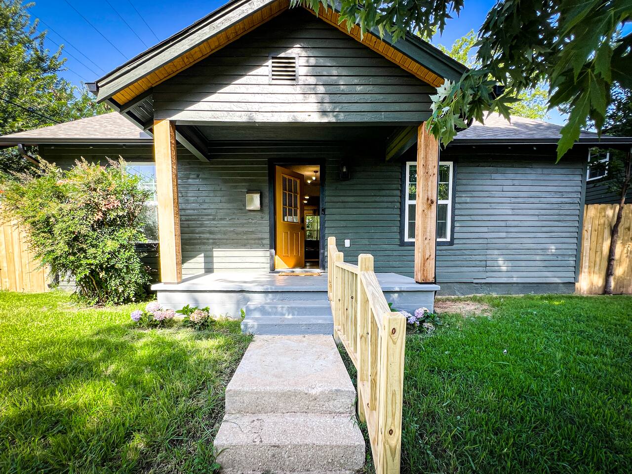 Capitol Hill Renovated 3BR Home Near Downtown H1