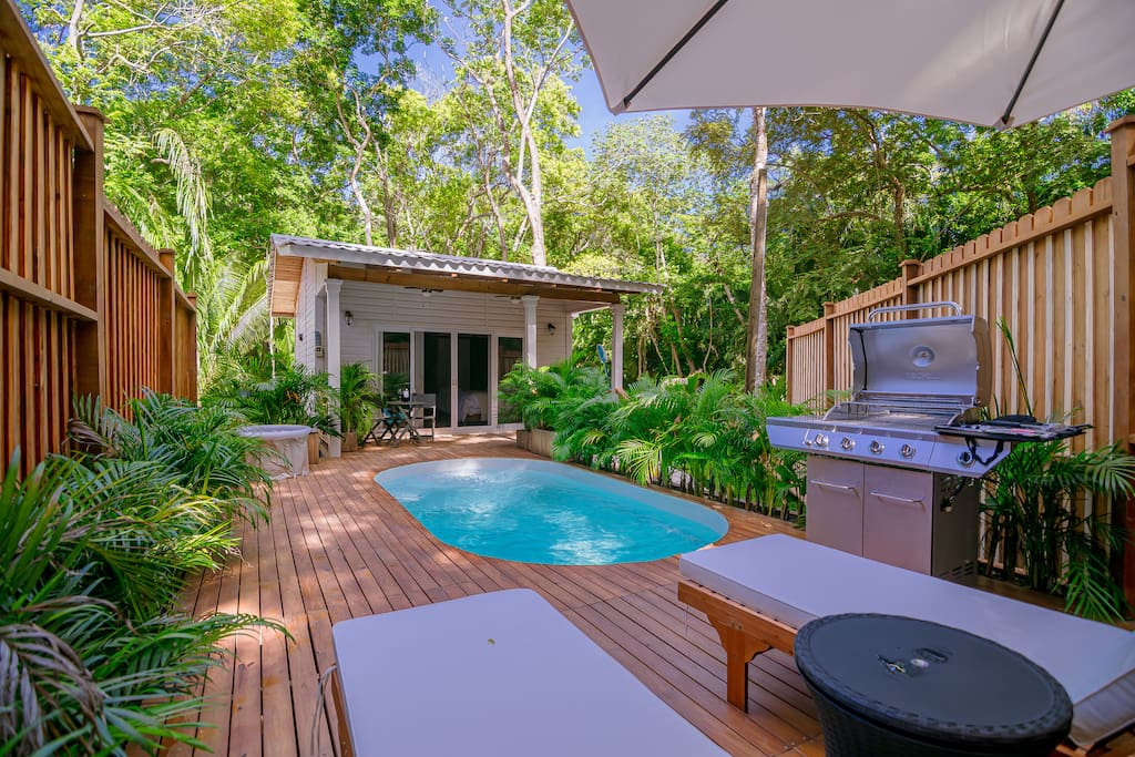 Studio+Pool+5 min beach, close 2 WestBay!