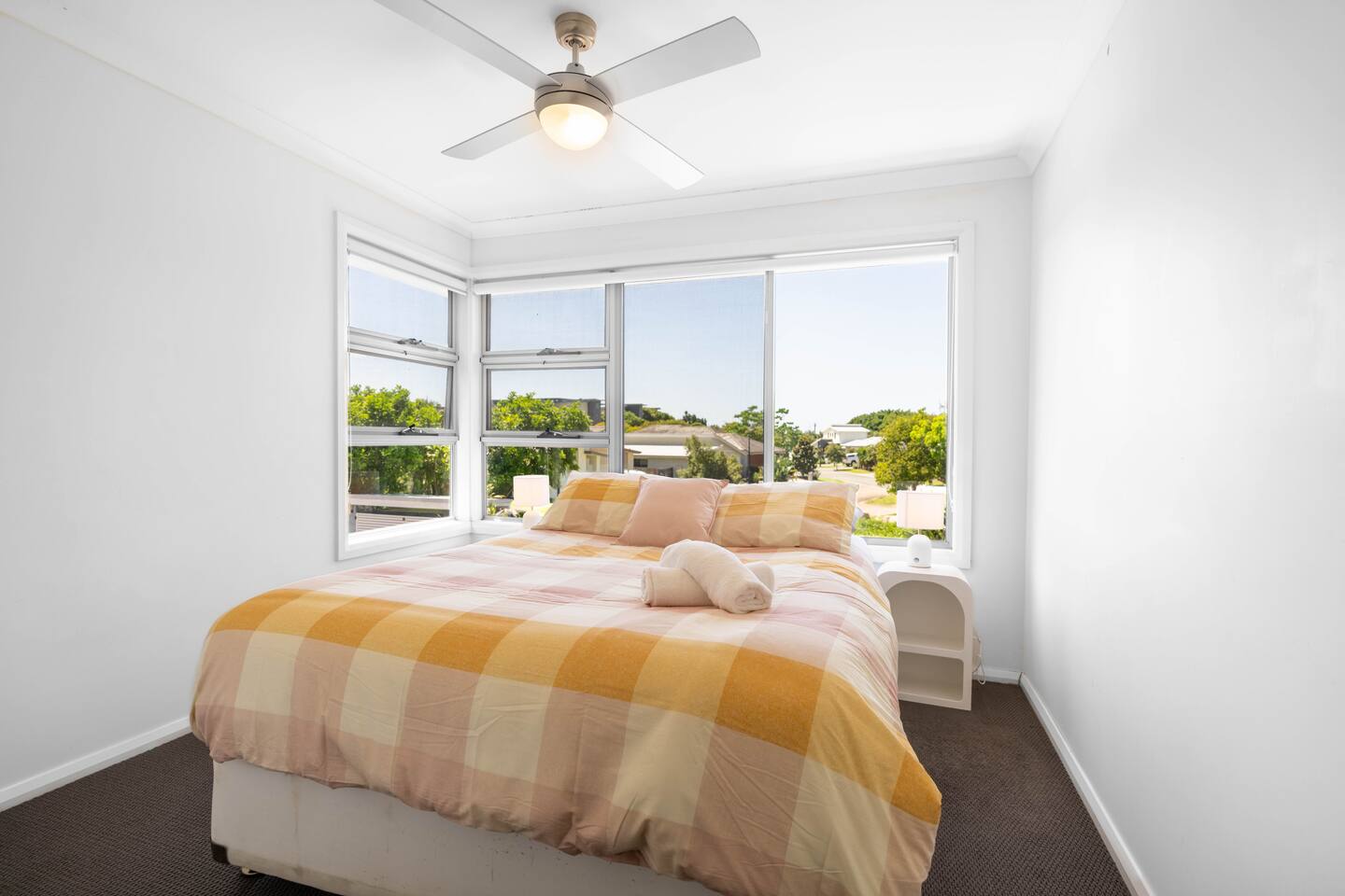 Zen Garden - Serene Townhouse - Holiday Home