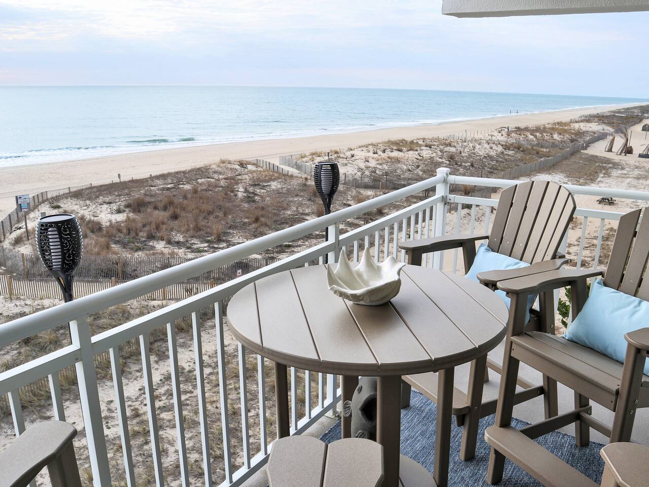 Couple's Getaway — Corner Balcony, Beach Views, Full Kitchen, Steps to the Sand (Worcester House 401)