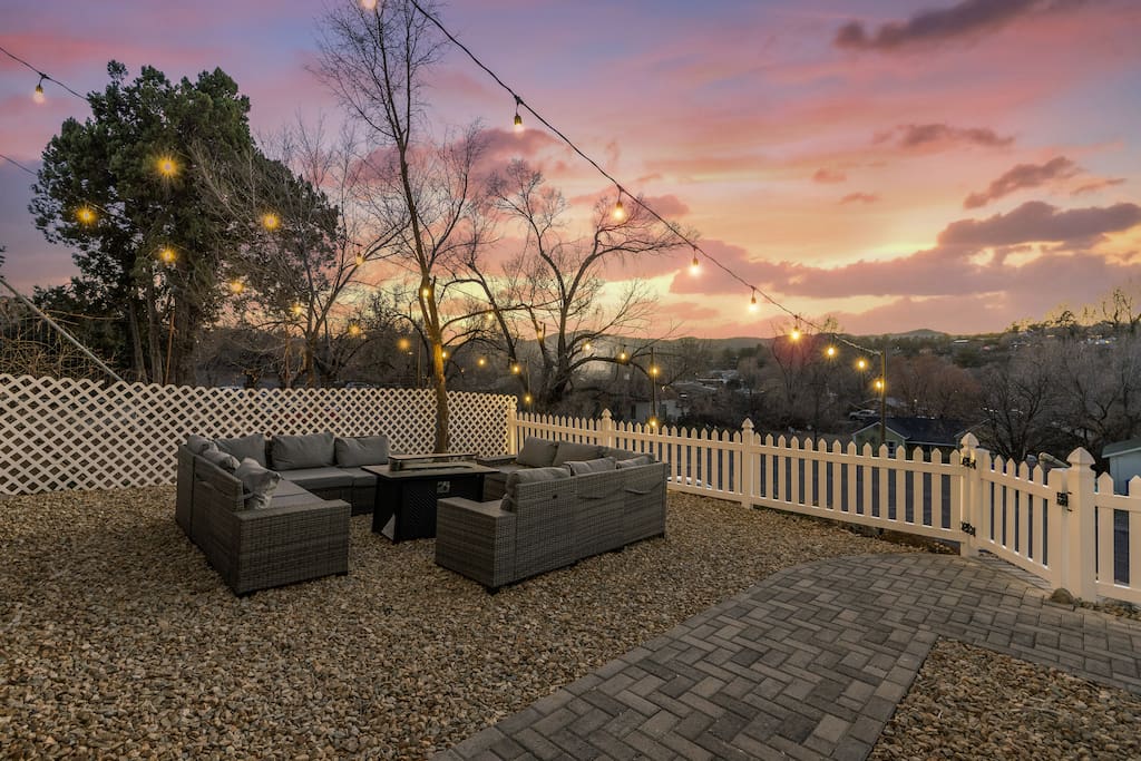 Luxe Historic Retreat - Prescott AZ