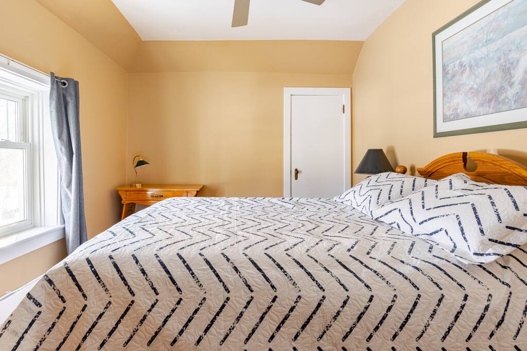 #2 Cozy Coach House Room • Quiet, Shared 2BR Suite