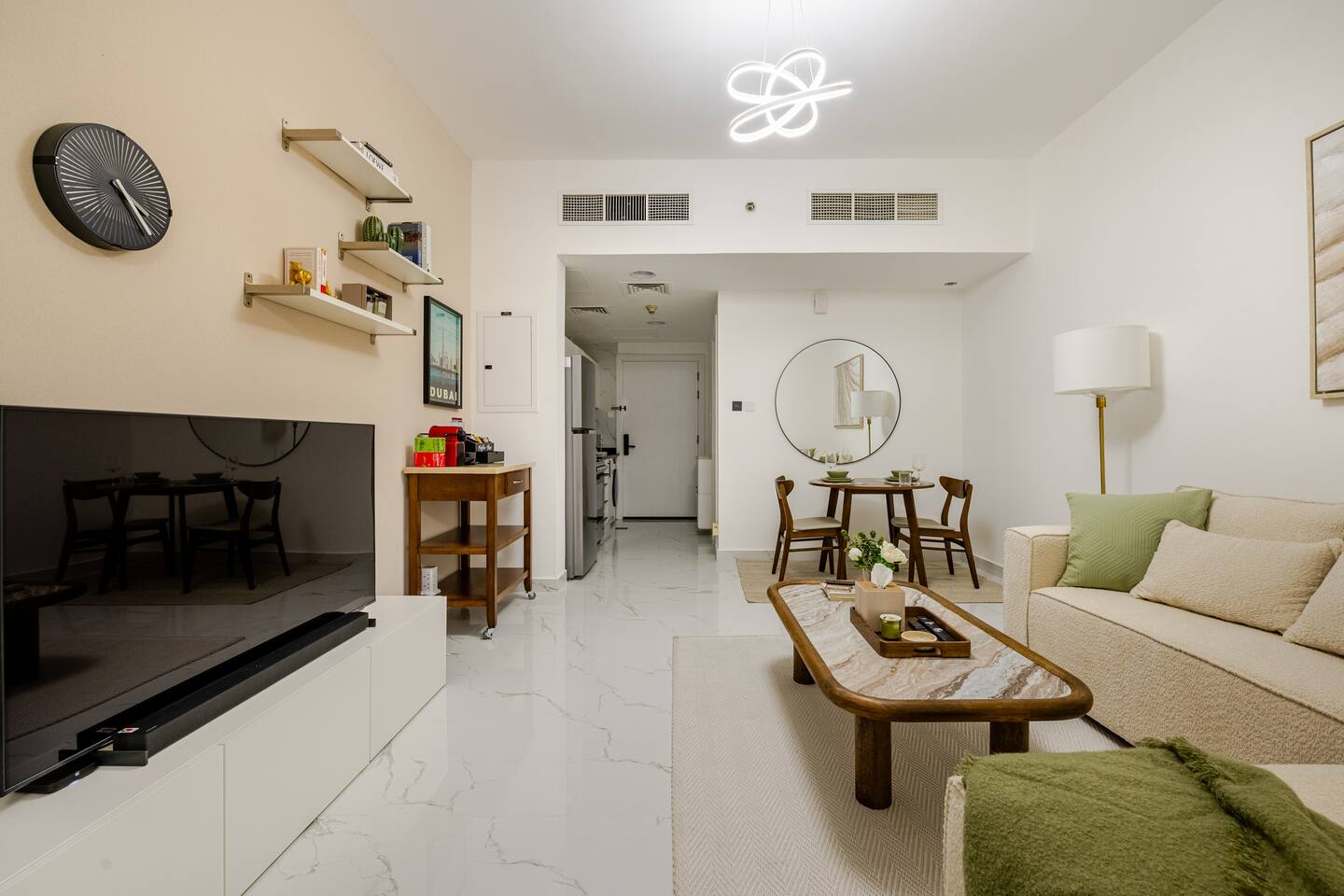 Bright & Modern Studio in JVC – Fully Renovated - Apartment