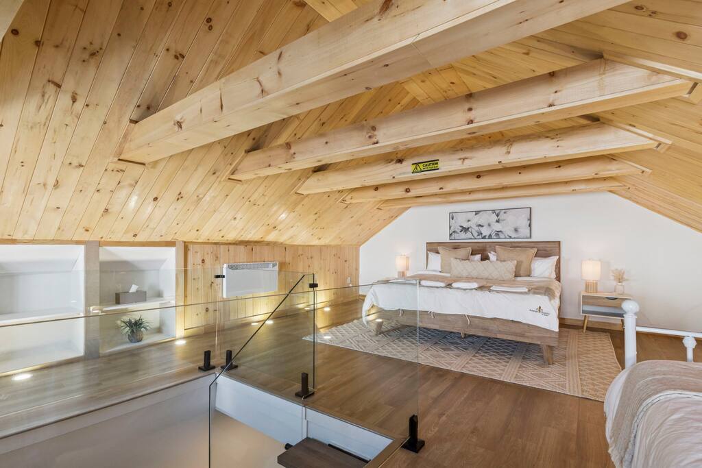 Escapade Chambly | 4BR Spa Retreat