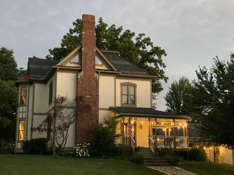 Temple View Inn with Music Studio