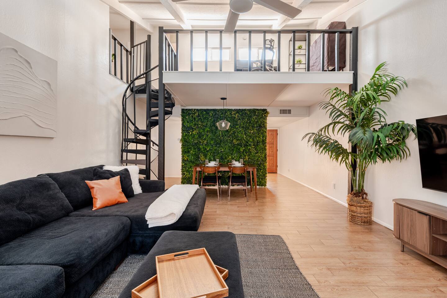 North Mountain Retreat • Workspace + Pool + Hiking