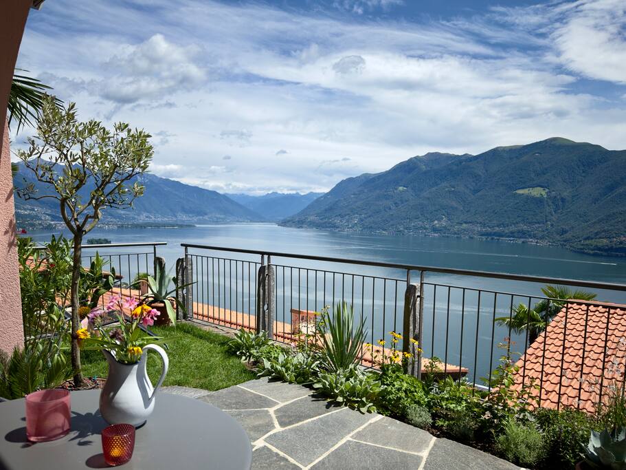 Traumaussicht mit Garten & Pool