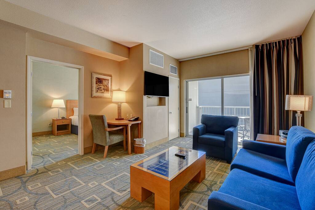 The Lapis Suite at Platinum Hotel