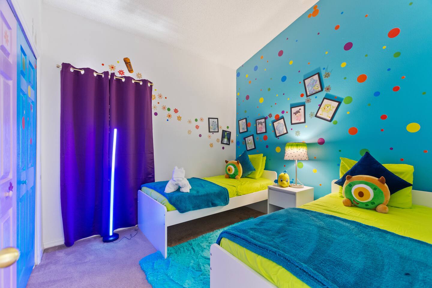 Chic 3BR Getaway | Heated Pool, Golf & Theme Parks