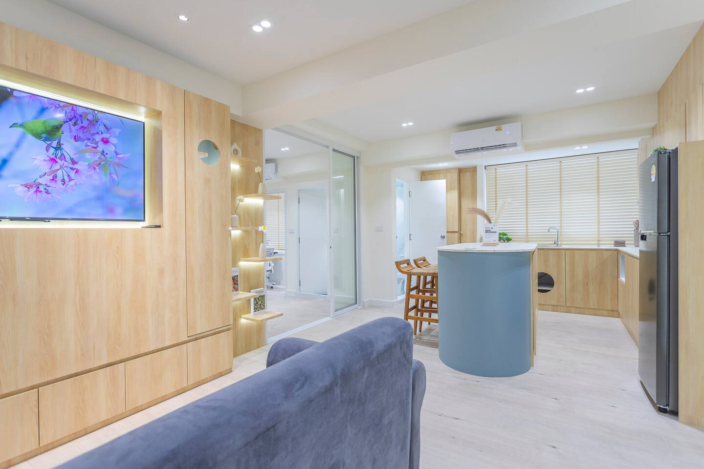 Spacious Modern Apartment by Nimman and Old City