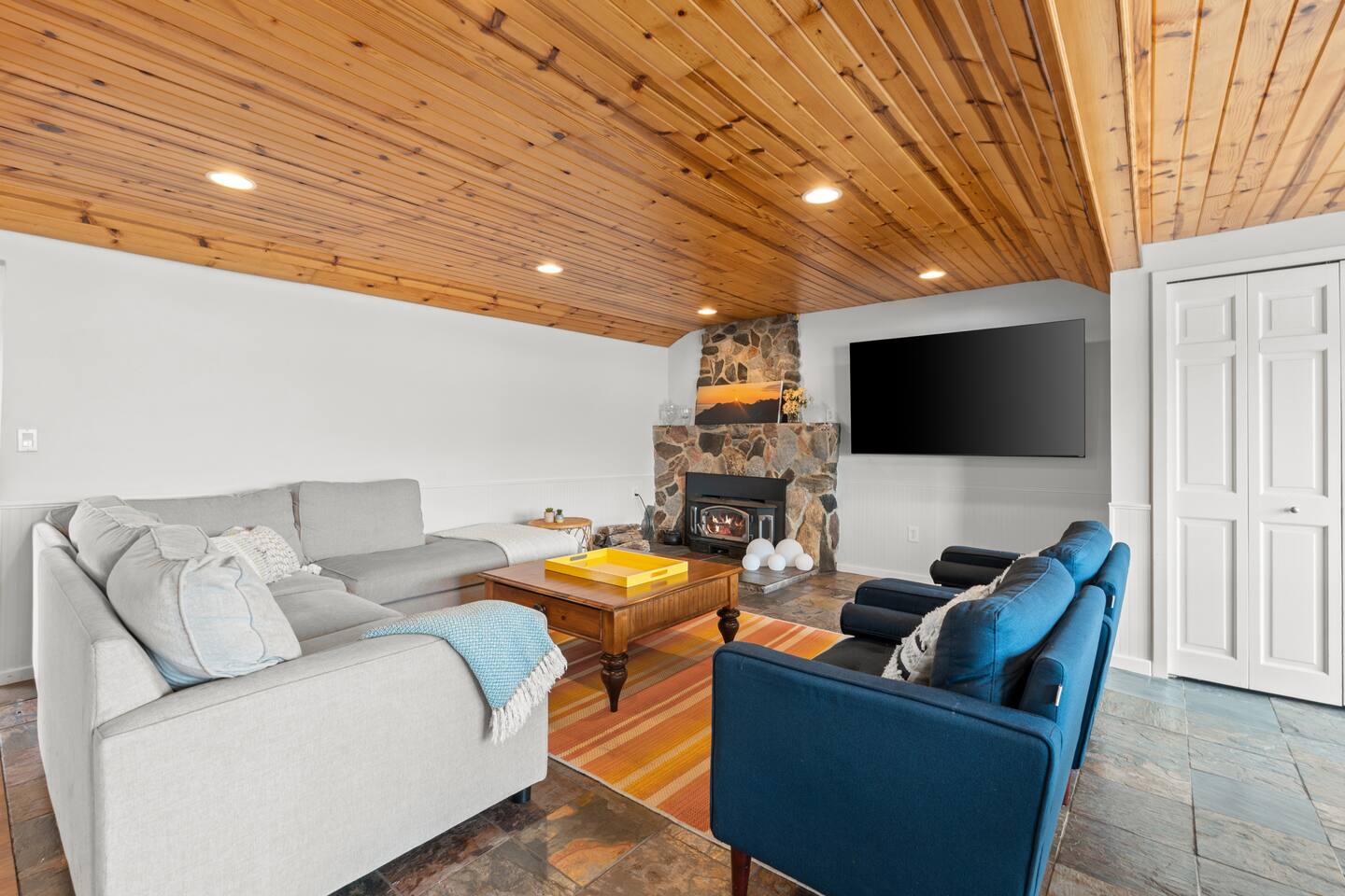 White Lake MI Lakeside Home, Hot Tub, Pet Friendly — photo 1