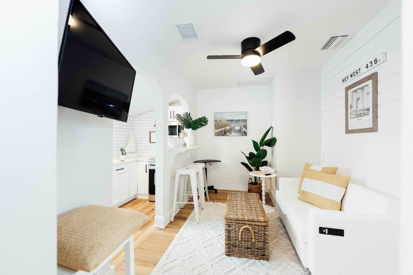 Little White House KeyWest Vibes|Mid term| 1bd