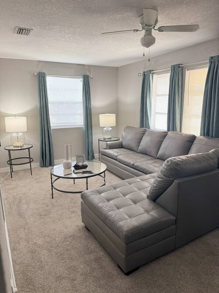 Midtown Nook - Centrally located