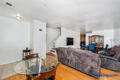 4 bedroom home near nyc, EWR, American dream mall