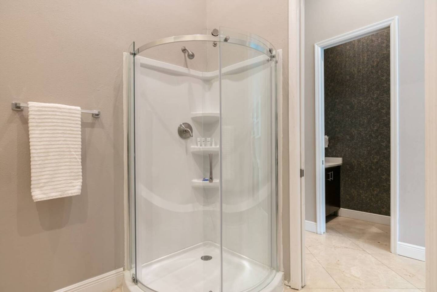 Property thumbnail 24