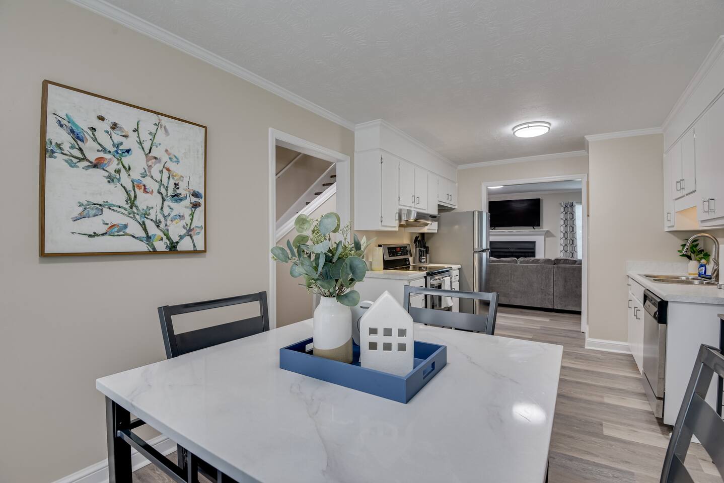 Pet friendly, Fenced Yard, Workspace - SuperHost!