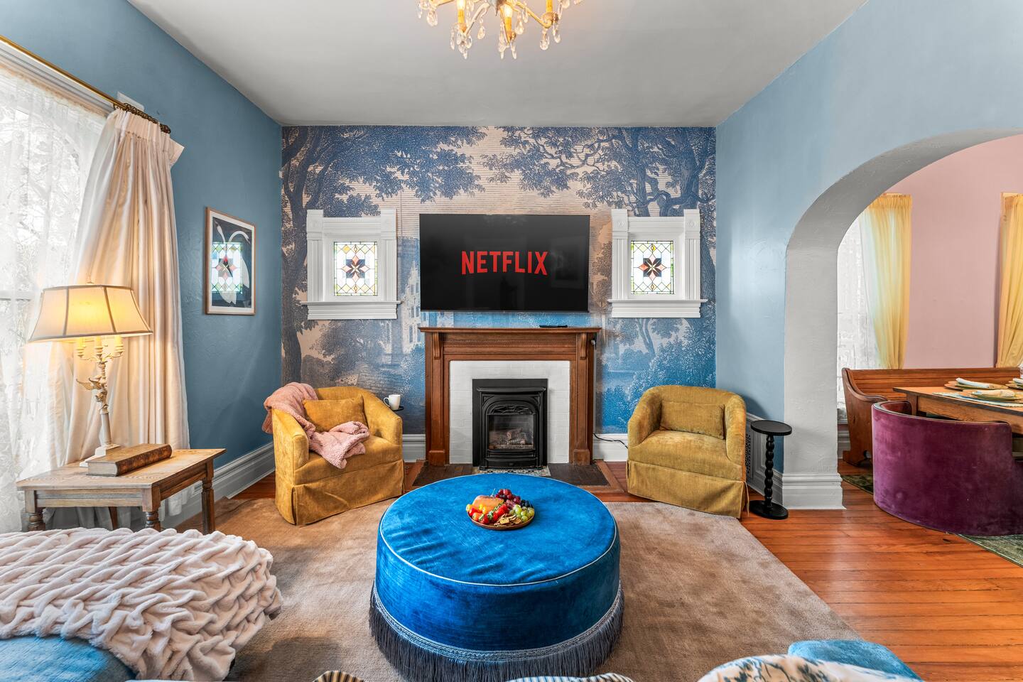 Hot Tub, Fire Pit - Steps from Restaurants & Shops