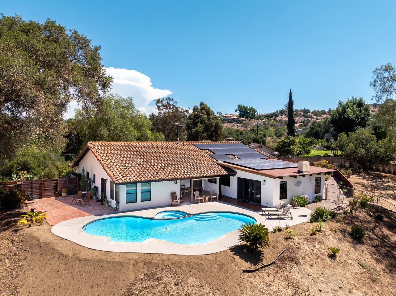 Peaceful Hilltop Escape with Stunning Views & Pool