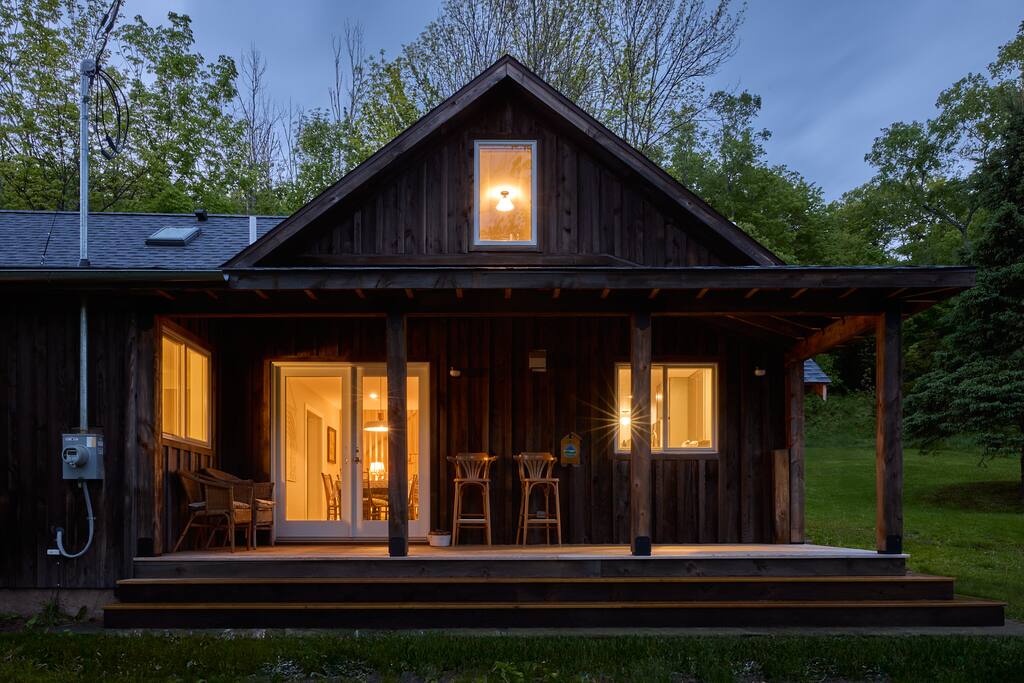 Tranquil Retreat Just Minutes from Town
