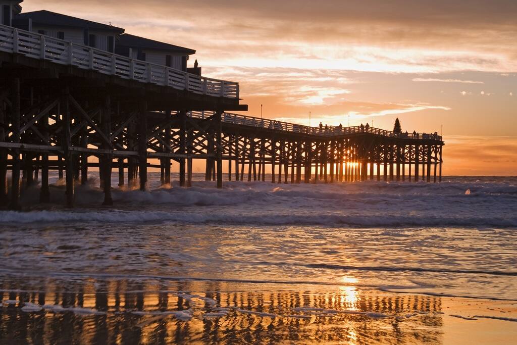 Close to Shore | Charming 1BR at Mission Beach.